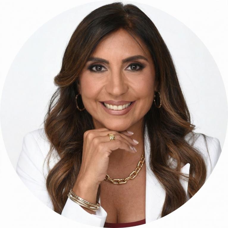 Nadina Longo Logo